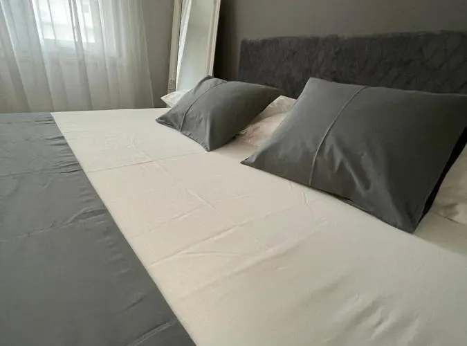 Apartment Naomi Znjan Split