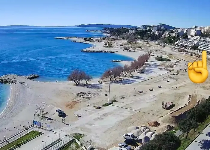 Apartment Naomi Znjan Split