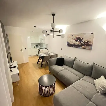 Apartment Naomi Znjan Split Exterior photo