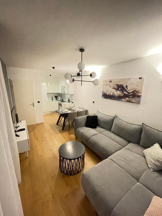Naomi Znjan Apartament