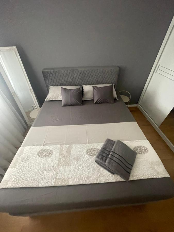 Naomi Znjan Apartament